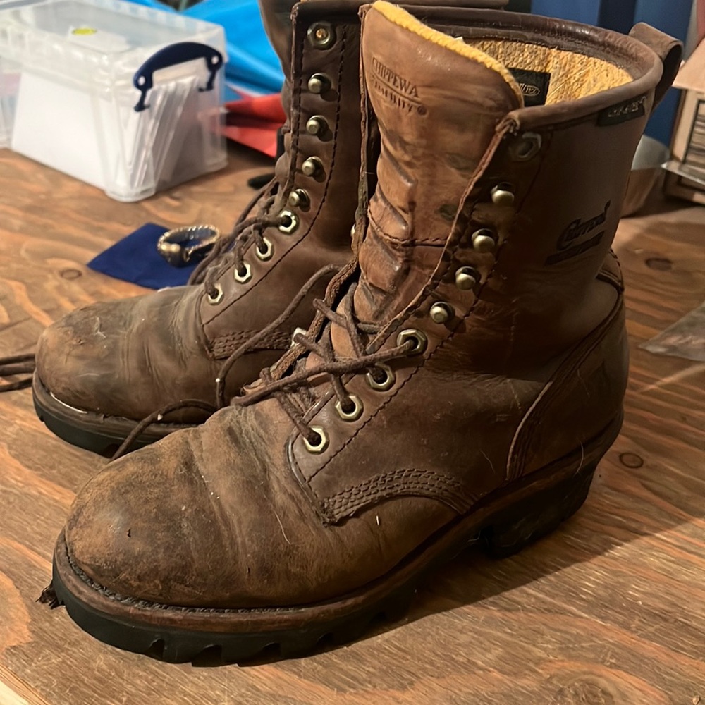 Women’s Chippewa logger boots
